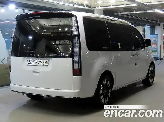 Hyundai Staria 2024 — Фото 4/20