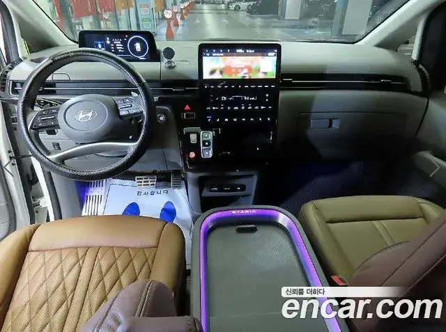 Hyundai Staria 2024 — Фото 11/20