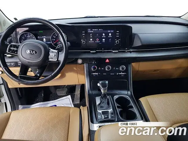 Kia Carnival 2021 — Фото 4/20