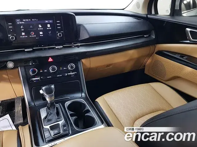 Kia Carnival 2021 — Фото 9/20