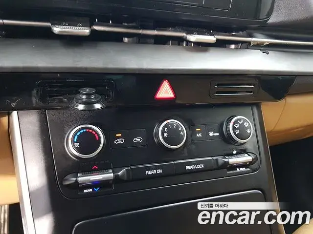 Kia Carnival 2021 — Фото 13/20