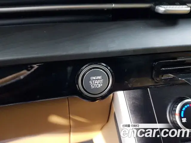 Kia Carnival 2021 — Фото 15/20