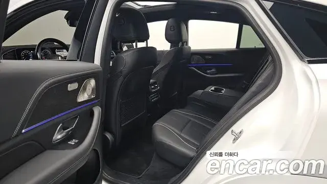 Mercedes-Benz GLE-Class 2026 — Фото 12/20