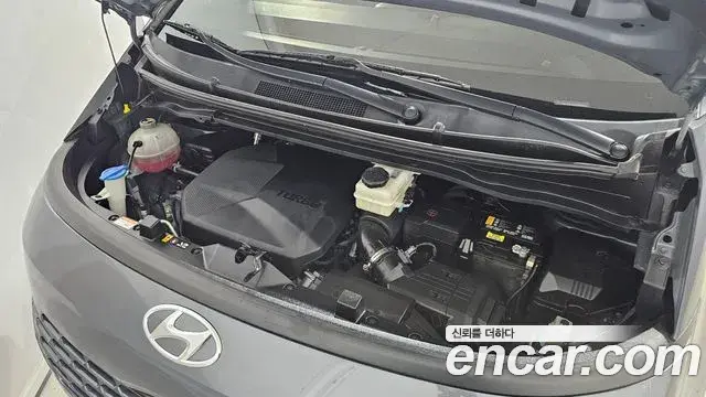Hyundai Staria 2022 — Фото 6/20