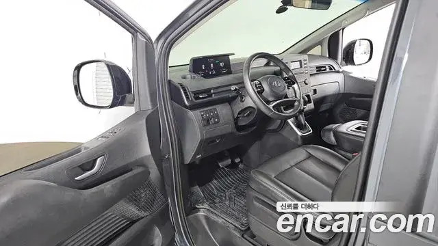 Hyundai Staria 2022 — Фото 10/20