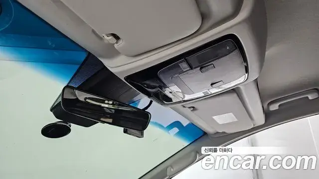 Hyundai Staria 2022 — Фото 16/20