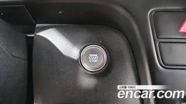 Hyundai Staria 2022 — Фото 19/20