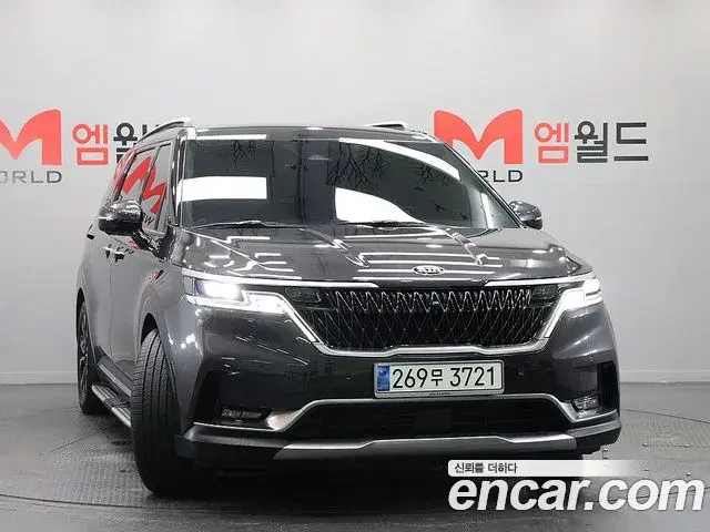 Kia Carnival 2021 — Фото 1/20
