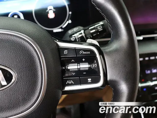 Kia Carnival 2021 — Фото 10/20