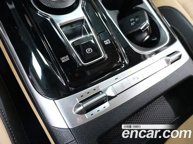 Kia Carnival 2021 — Фото 11/20