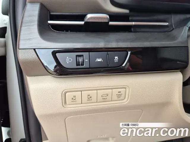 Kia Carnival 2023 — Фото 12/20