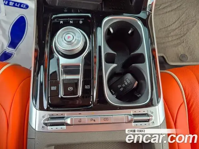 Kia Carnival 2023 — Фото 13/20