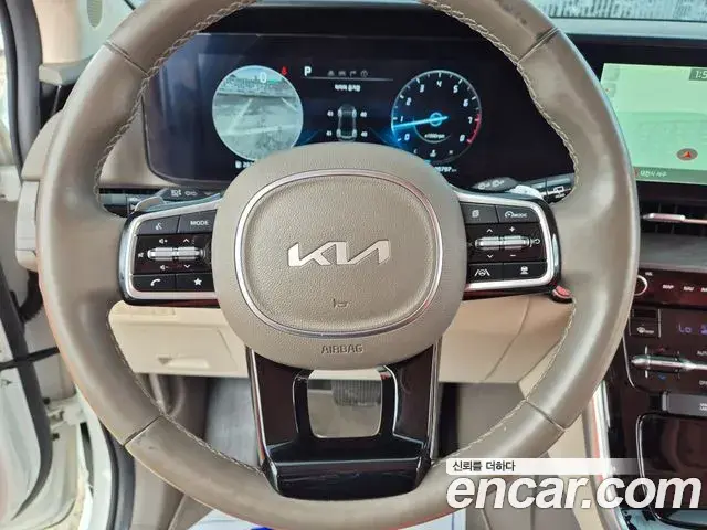 Kia Carnival 2023 — Фото 14/20