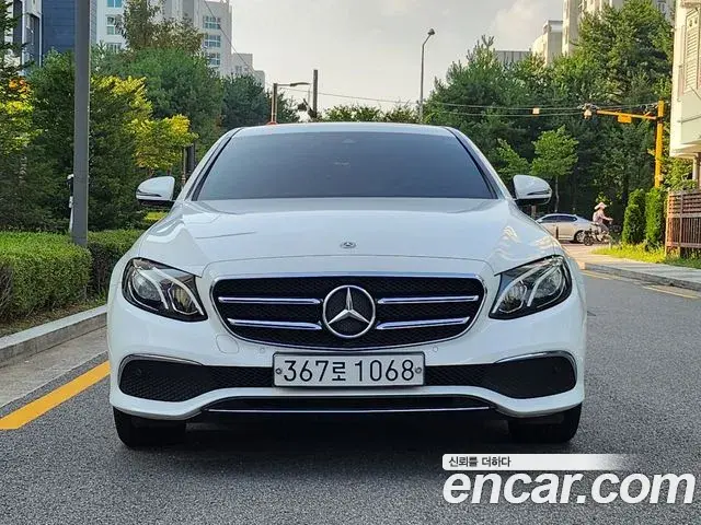 Mercedes-Benz E-Class 2019 — Фото 1/20