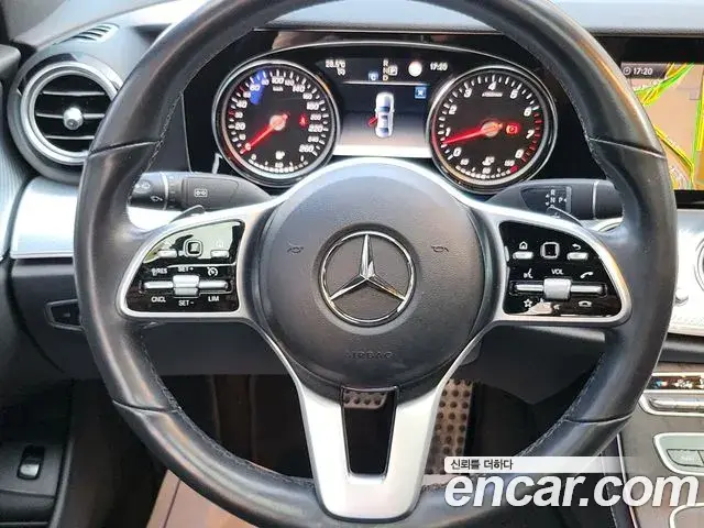 Mercedes-Benz E-Class 2019 — Фото 9/20