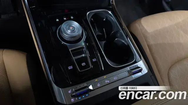 Kia Carnival 2023 — Фото 9/20