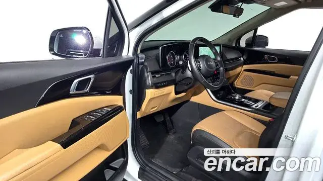 Kia Carnival 2023 — Фото 10/20