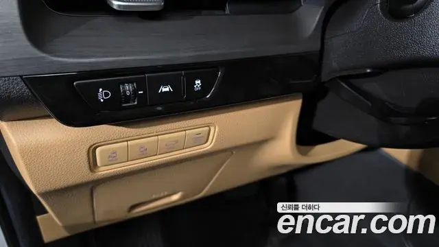 Kia Carnival 2023 — Фото 20/20