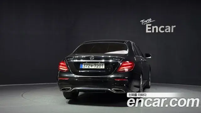 Mercedes-Benz E-Class 2019 — Фото 4/20