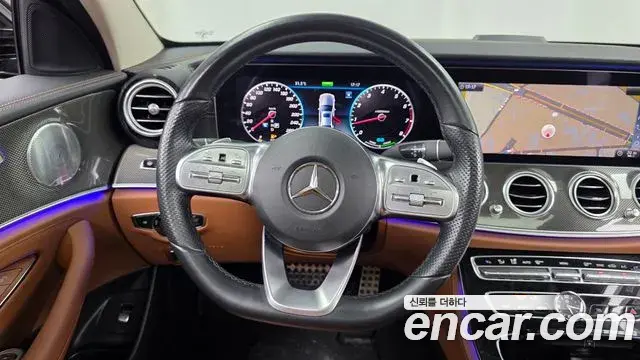 Mercedes-Benz E-Class 2019 — Фото 13/20