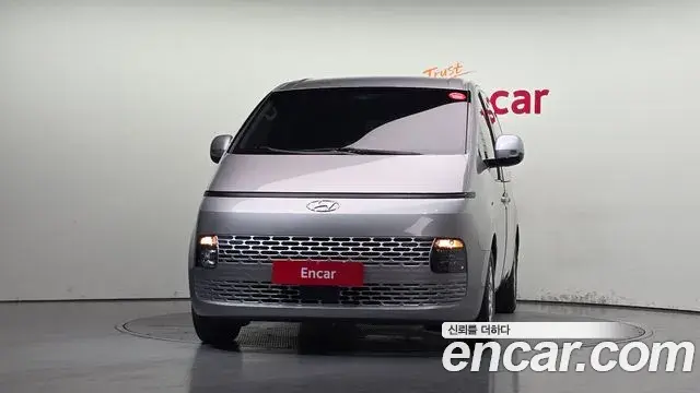 Hyundai Staria 2022 — Фото 3/20