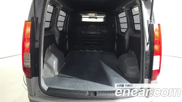 Hyundai Staria 2022 — Фото 16/20
