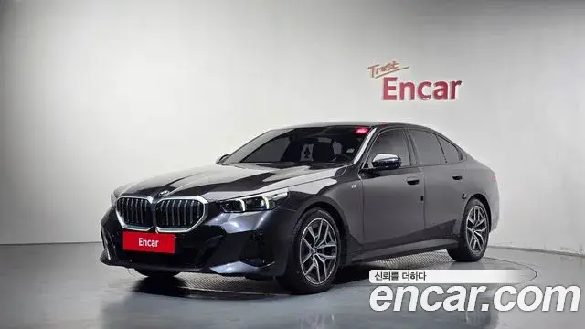 BMW 5 Series 2023 — Фото 1/20