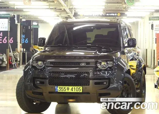 Land Rover Defender 2025 — Фото 9/20