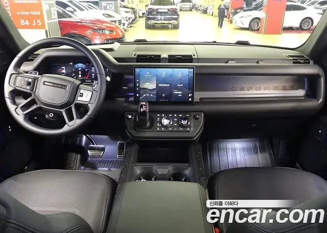 Land Rover Defender 2025 — Фото 3/20