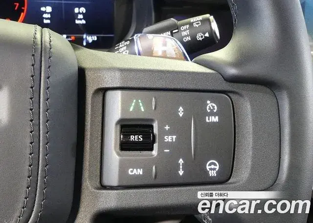 Land Rover Defender 2025 — Фото 14/20