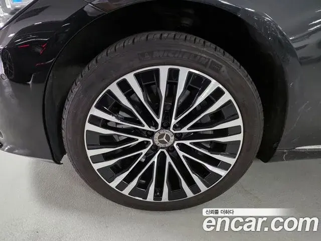 Mercedes-Benz S-Class 2021 — Фото 4/18