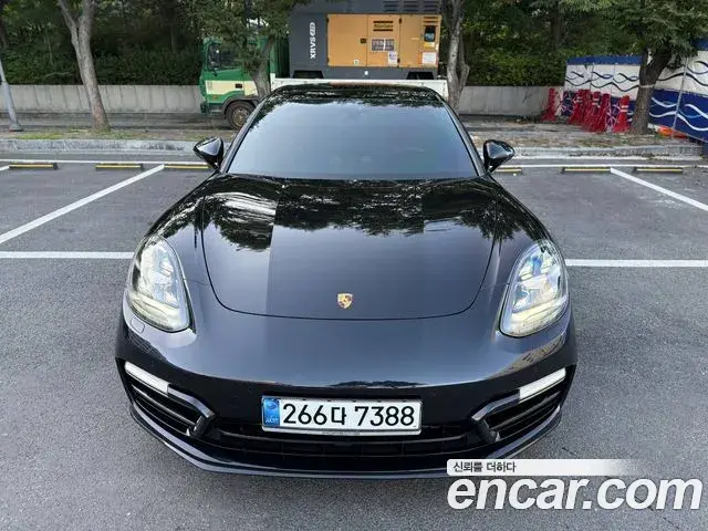 Porsche Panamera 2019 — Фото 2/11
