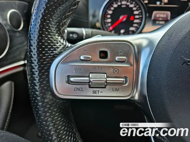 Mercedes-Benz E-Class 2019 — Фото 17/20