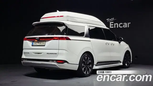 Kia Carnival 2021 — Фото 2/20