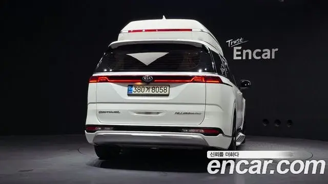 Kia Carnival 2021 — Фото 4/20