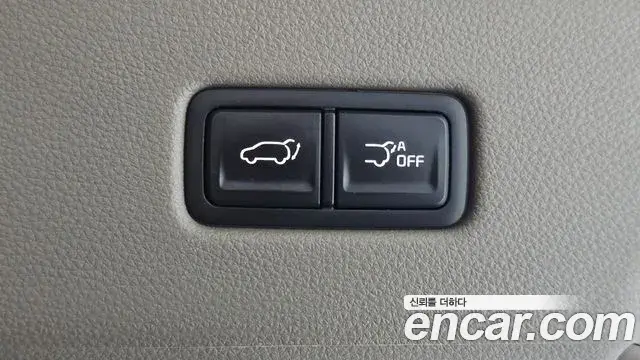 Kia Carnival 2021 — Фото 18/20