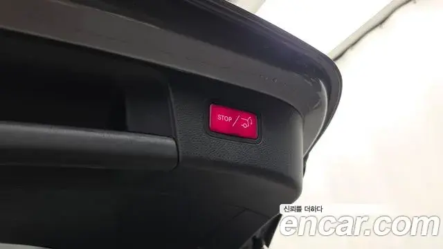 Mercedes-Benz GLA-Class 2018 — Şəkil 14/33