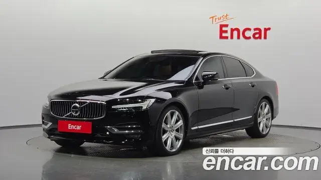 Volvo S90 2019 — ფოტო 36/39