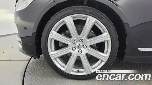 Volvo S90 2019 — ფოტო 31/39
