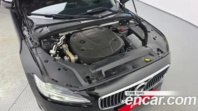 Volvo S90 2019 — ფოტო 16/39