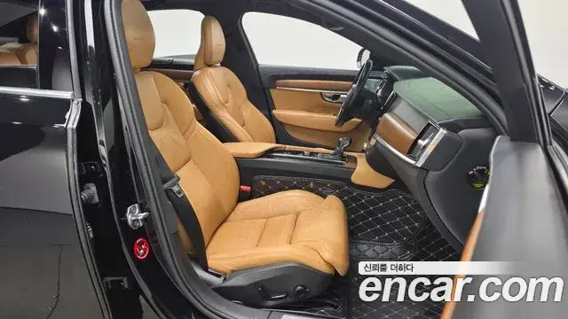 Volvo S90 2019 — ფოტო 29/39