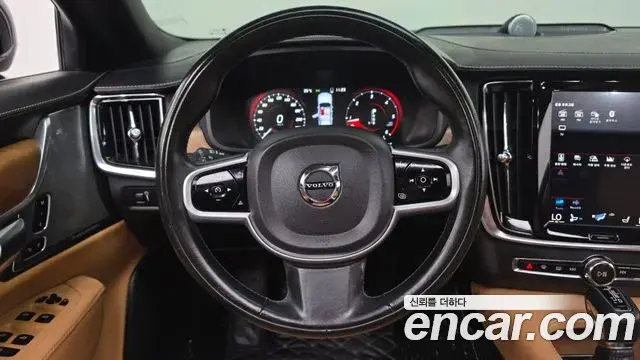 Volvo S90 2019 — ფოტო 14/39