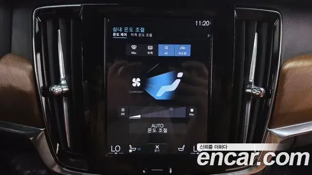 Volvo S90 2019 — ფოტო 20/39