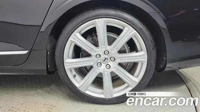Volvo S90 2019 — ფოტო 8/39