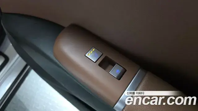Hyundai Grandeur 2023 — Фото 19/20