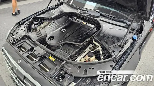 Mercedes-Benz S-Class 2021 — Фото 6/20