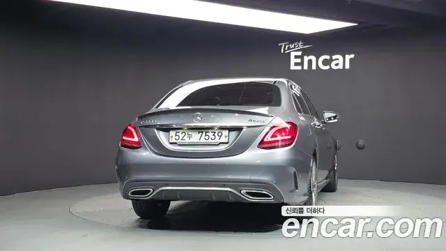 Mercedes-Benz C-Class 2019 — Фото 4/20