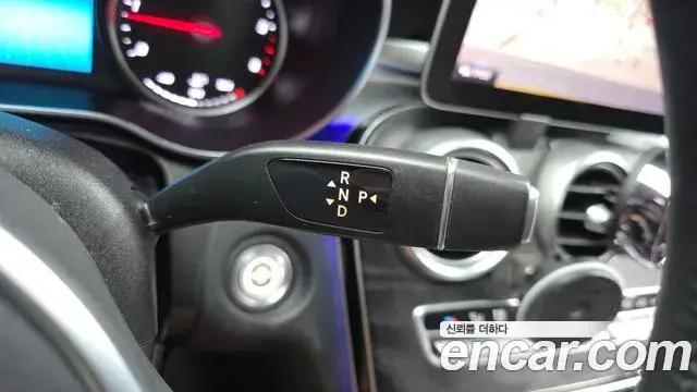 Mercedes-Benz C-Class 2019 — Фото 9/20