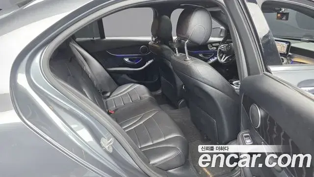 Mercedes-Benz C-Class 2019 — Фото 12/20