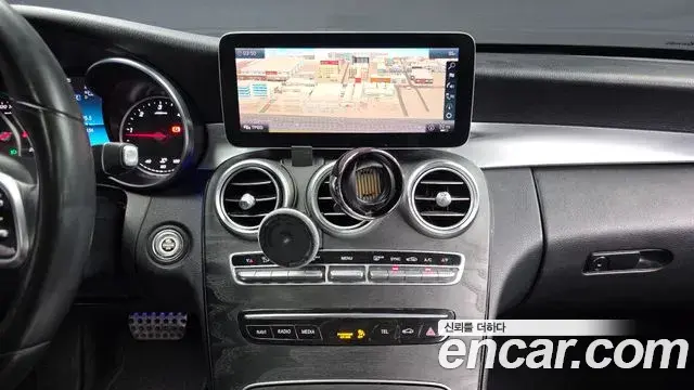 Mercedes-Benz C-Class 2019 — Фото 14/20